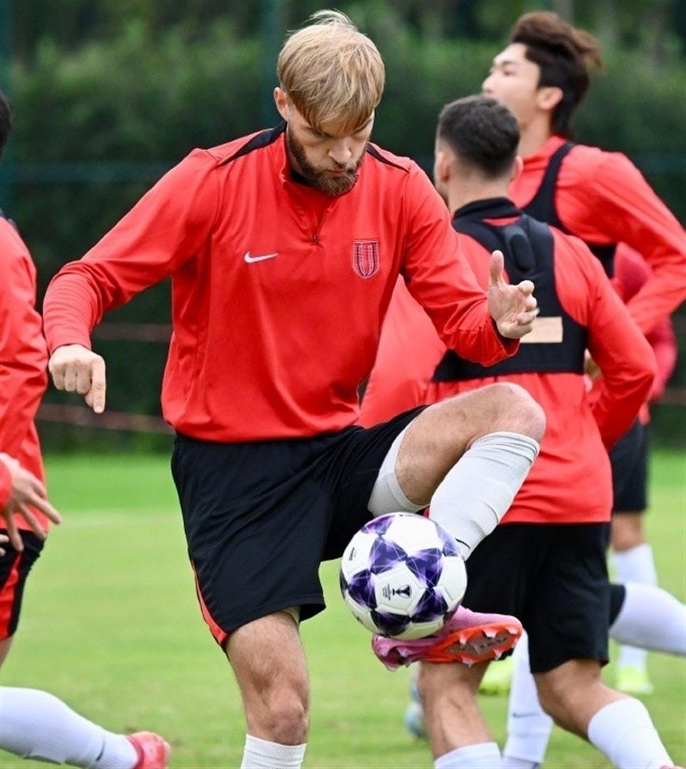 关于冲刺阶段亚冠传出新动向；成都蓉城止住颓势；管理层表态——压力陡增；高层口径保持一致的信息